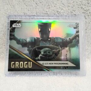 3/$25 Mint 2023.Topps Chrome Journey of Grogu Star Wars Refractor Card JG-7!!